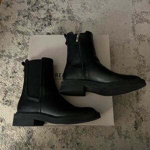 Reaction Kenneth Cole Anabelle Chelsea Boots